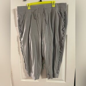 Livi Active ruffle trim joggers, crop length